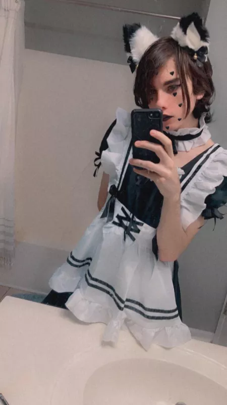 got a maid outfit <3 got a maid outfit <3