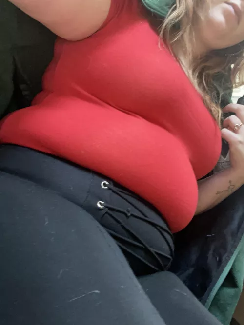 Got a new job and the uniform was a red shirt and black leggings. This was all I had… whoopse…