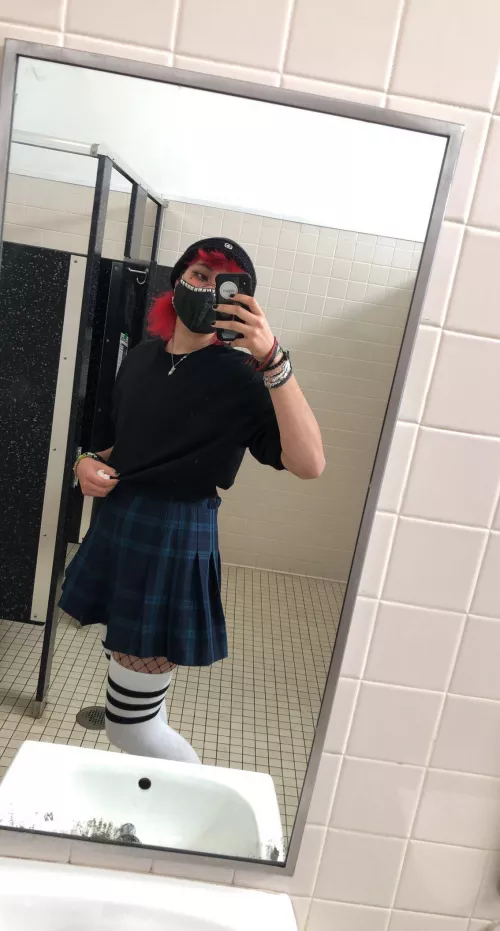 Got a new skirt! What do you think? Got a new skirt! What do you think?