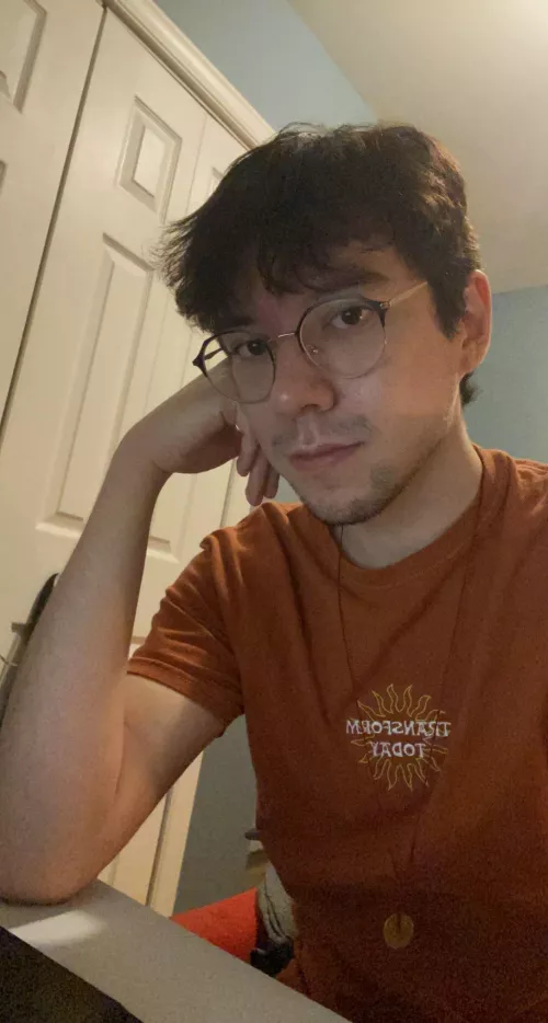 Got brand new glasses a couple days ago 😊