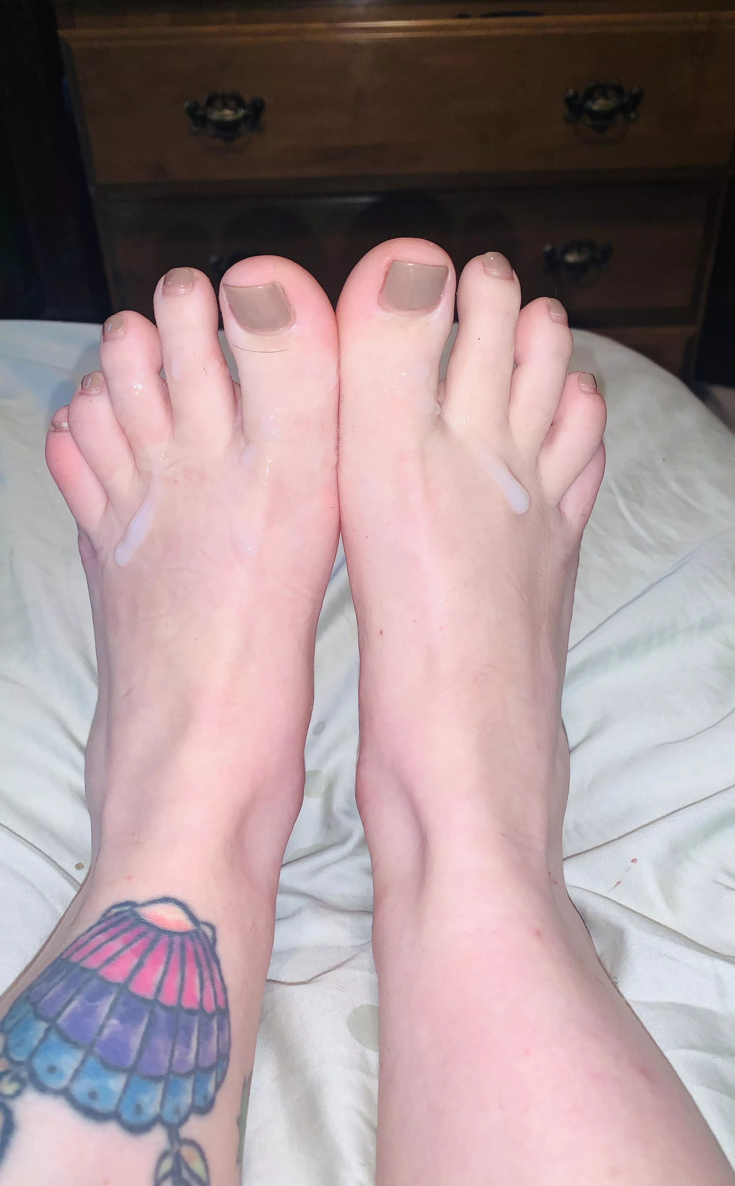 Got cum on my toes before work today Got cum on my toes before work today