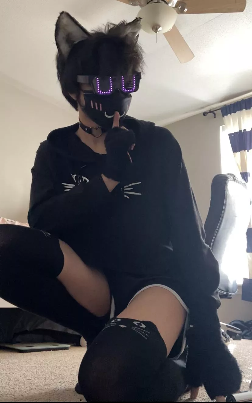 Got da cool glasses 😎