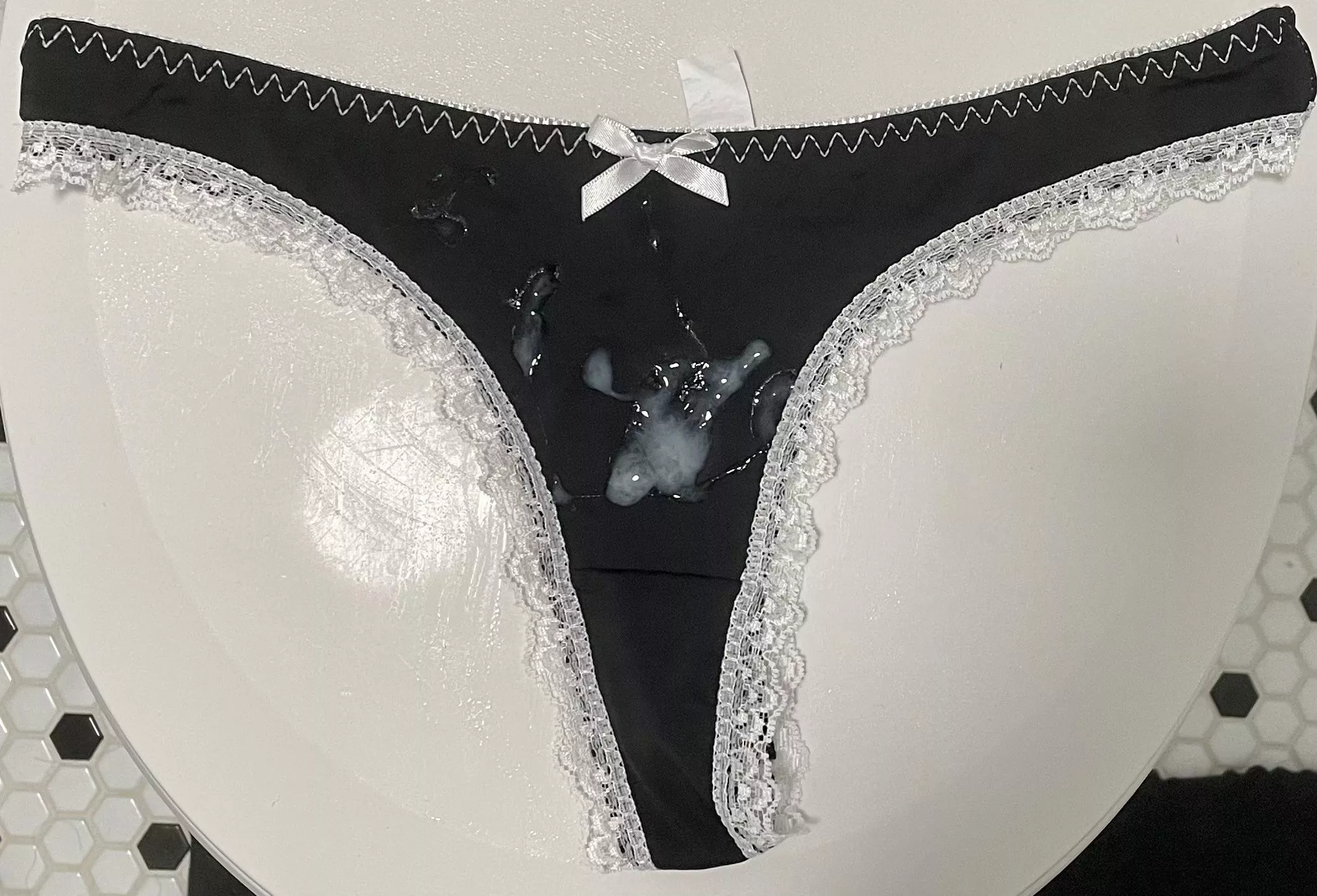 Got my gf into thongs and I couldn’t be happier