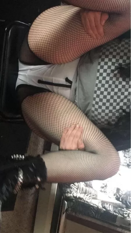 got new shorts, my bf said he wants to see someone take them off of meπ€£