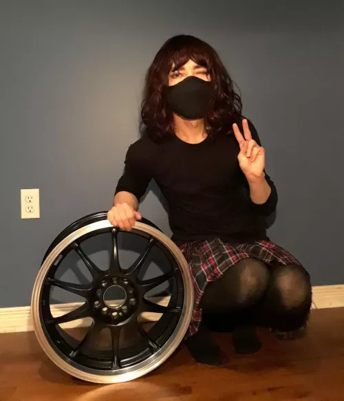 Got new wheels for my car. Where my car femboys at! Got new wheels for my car. Where my car femboys at!
