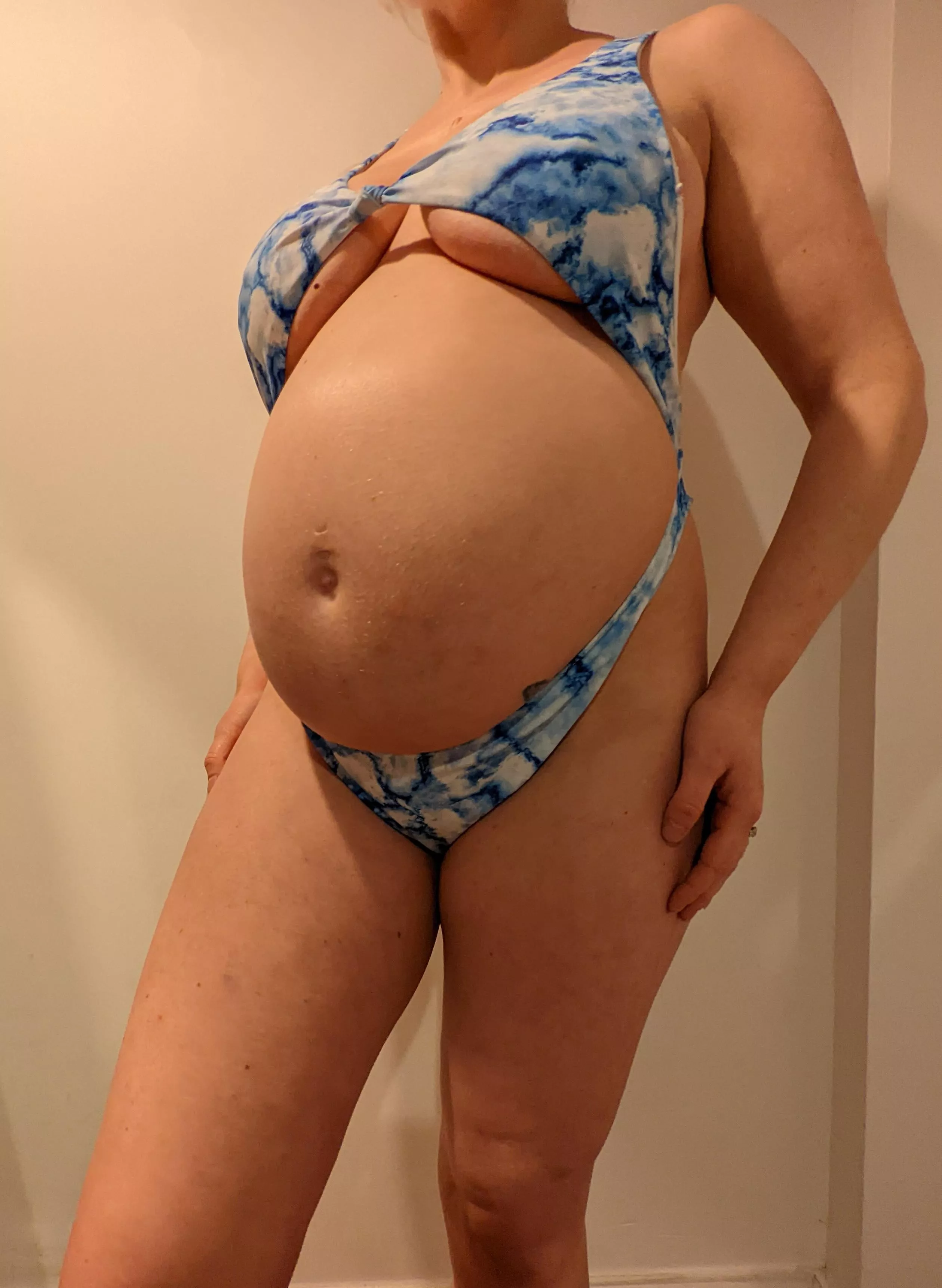 Got some interesting looks at the pool today! Got some interesting looks at the pool today!