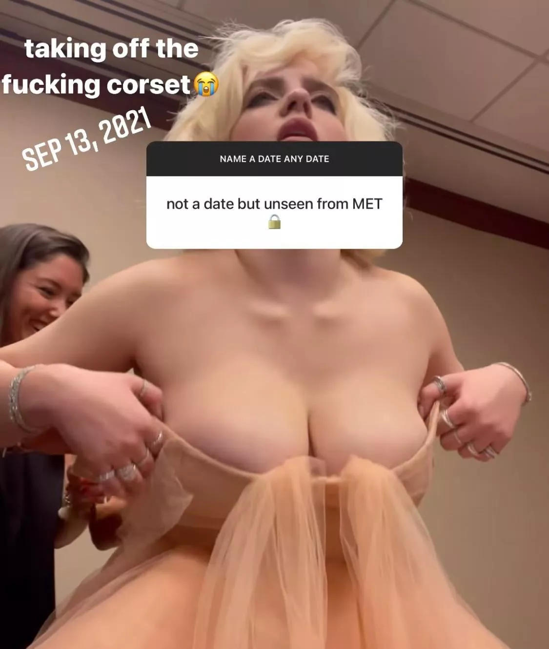 Got the urge to motorboat and tittyfuck Billie Eilish's massive tits Got the urge to motorboat and tittyfuck Billie Eilish's massive tits