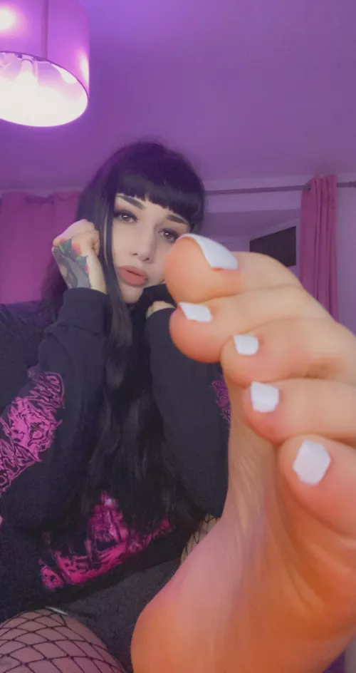 Goth feet hit different