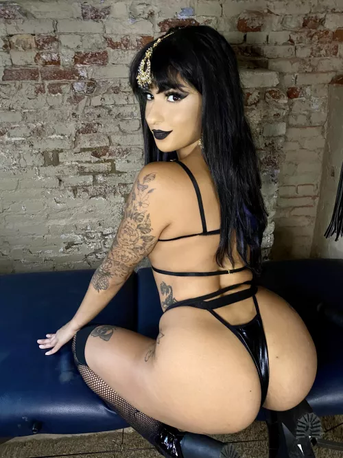 Goth Indian sluts do exist! ๐ณ๐ค Goth Indian sluts do exist! ๐ณ๐ค