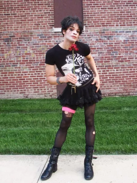 Goth isn't all darkness and despair, sometimes we have a romantic side 💜 Goth isn't all darkness and despair, sometimes we have a romantic side 💜