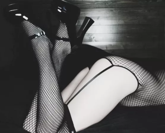 Goth & slutty ๐ Goth & slutty ๐