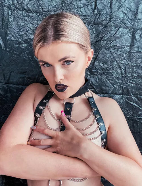Gothic and kinky look Gothic and kinky look