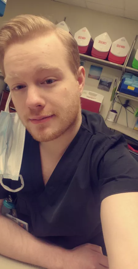Gotta love starting a workweek on a Sunday haha...Anyone wanna chat or keep me company for the next 12 hours in this shift? Gotta love starting a workweek on a Sunday haha...Anyone wanna chat or keep me company for the next 12 hours in this shift?