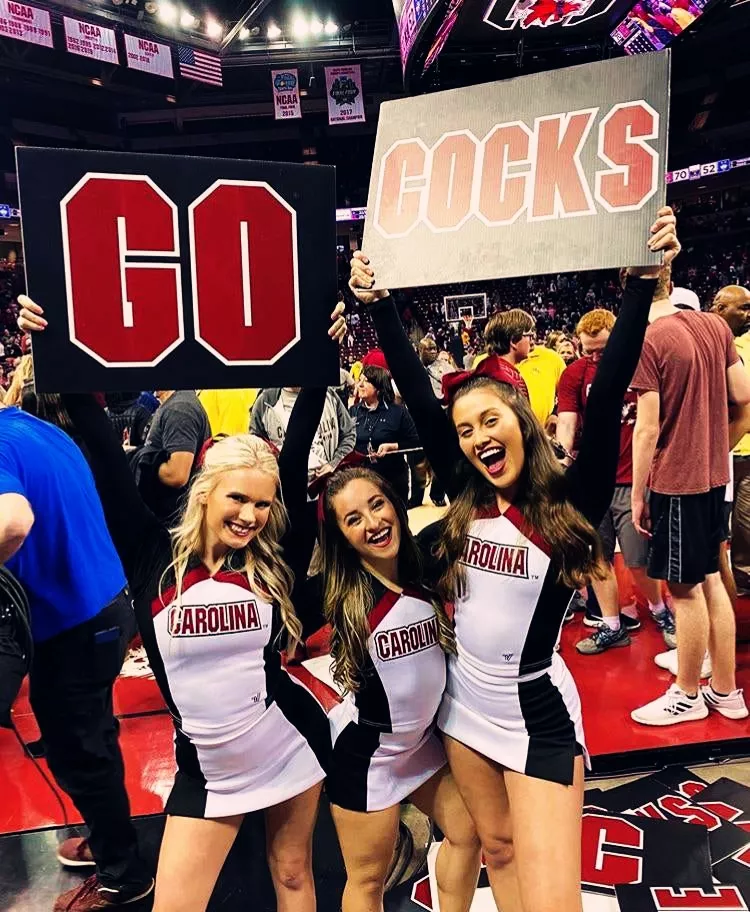 Gotta love the South Carolina Cheerleaders!! Gotta love the South Carolina Cheerleaders!!