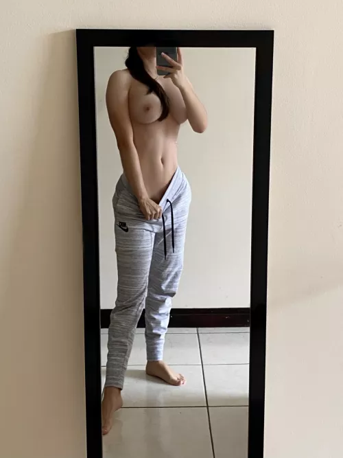 Grab me by the ponytail and make me moan๐คค