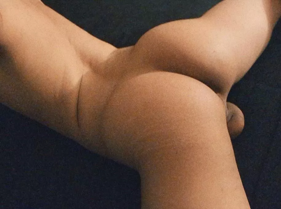 Grab my tiny waist and pound me daddy Grab my tiny waist and pound me daddy