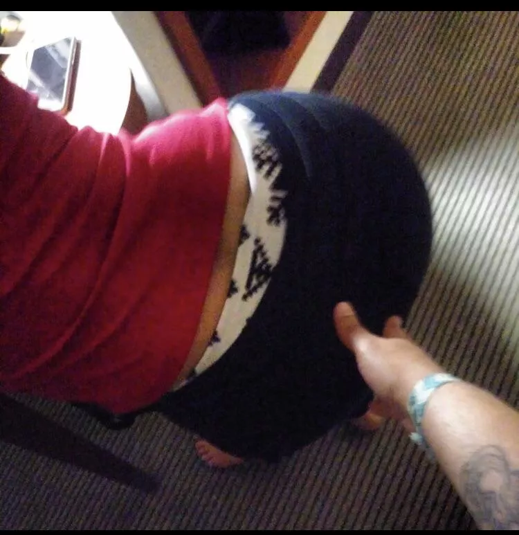 Grandma’s phat ass stevenchinososa loves grown pussy and ass