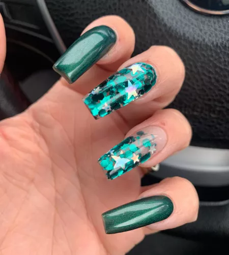 Green with envy - imagine them wrapped around your cock 💚🍆💦 Green with envy - imagine them wrapped around your cock 💚🍆💦
