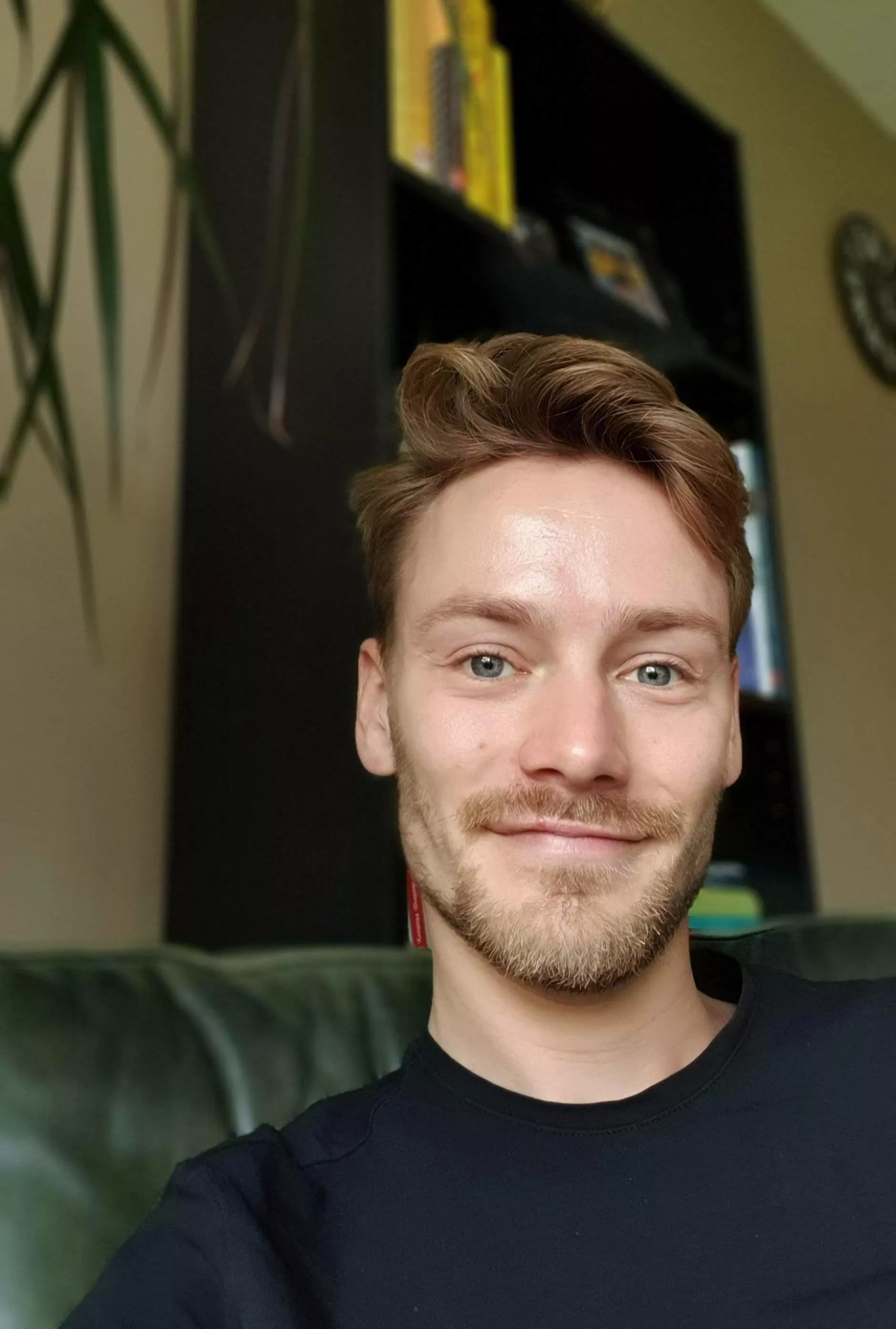 Greetings from my studio in Amsterdam! 🌿🇳🇱