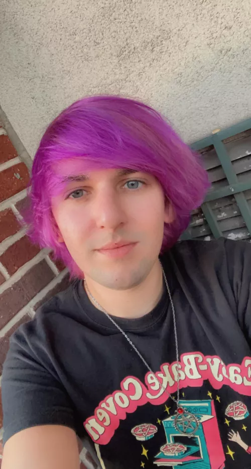 Greetings! Looking for friends to play Genshin and ACNH with!