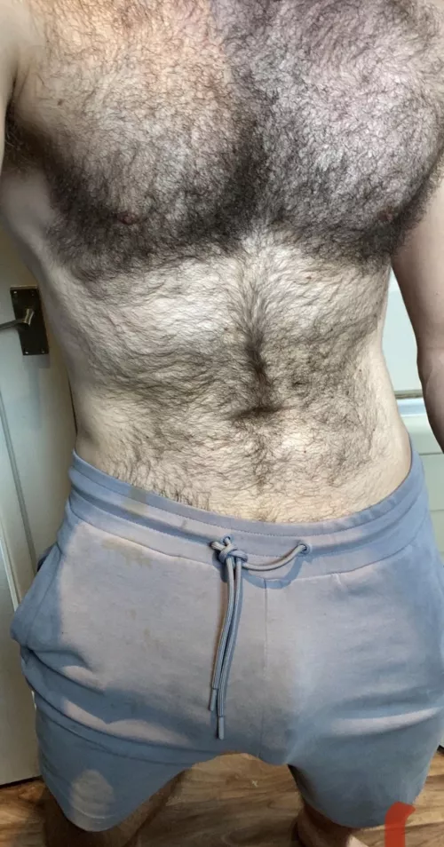 Grey shorts… Grey shorts…