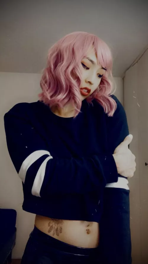 Guess Iβll hold myself since I have no one else to hold me π₯Ί Guess Iβll hold myself since I have no one else to hold me π₯Ί