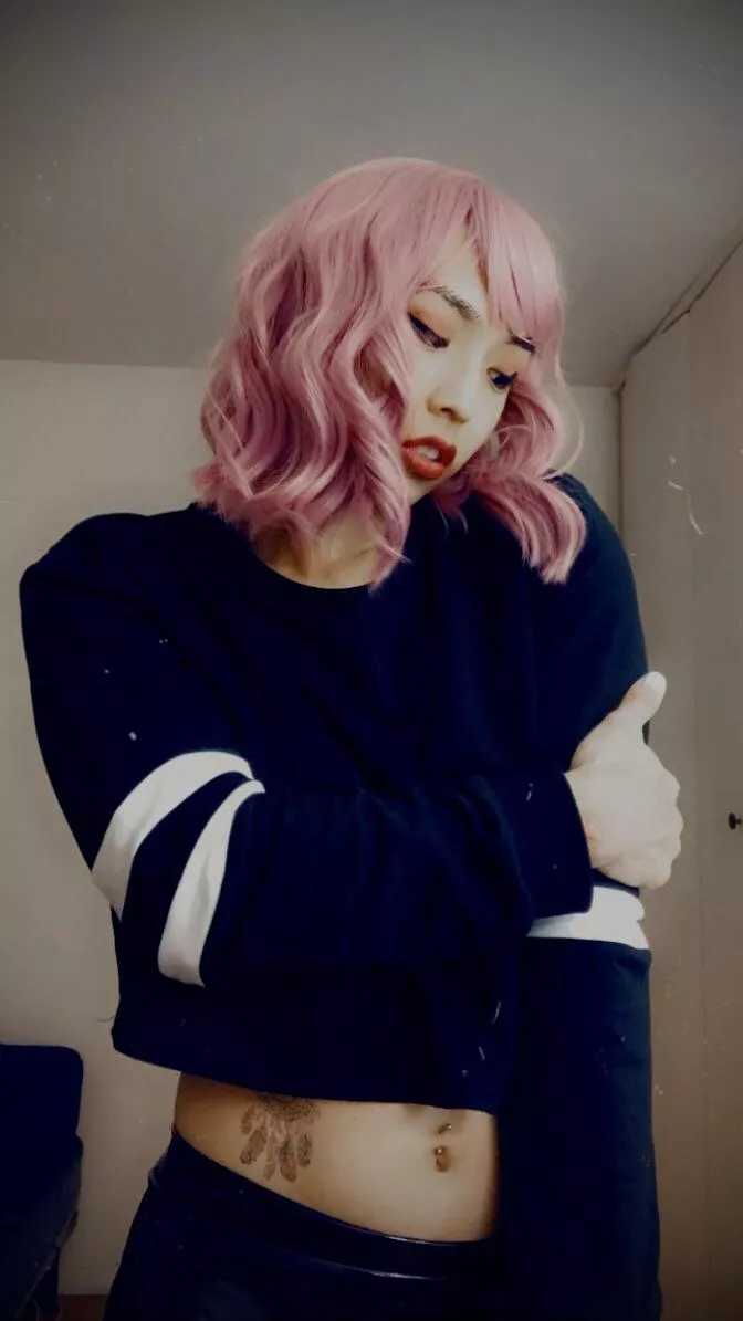 Guess I’ll hold myself since I have no one else to hold me 🥺