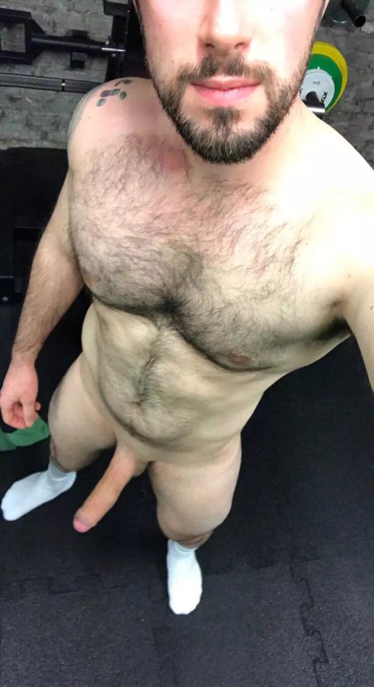 Guess I’m not the only one, having to work out after a pretty intense night😛