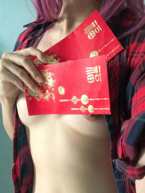 guess whats under the 🧧