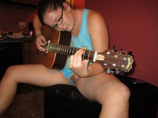 Guitar babe Guitar babe