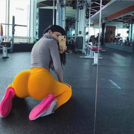Gym booty! Gym booty!