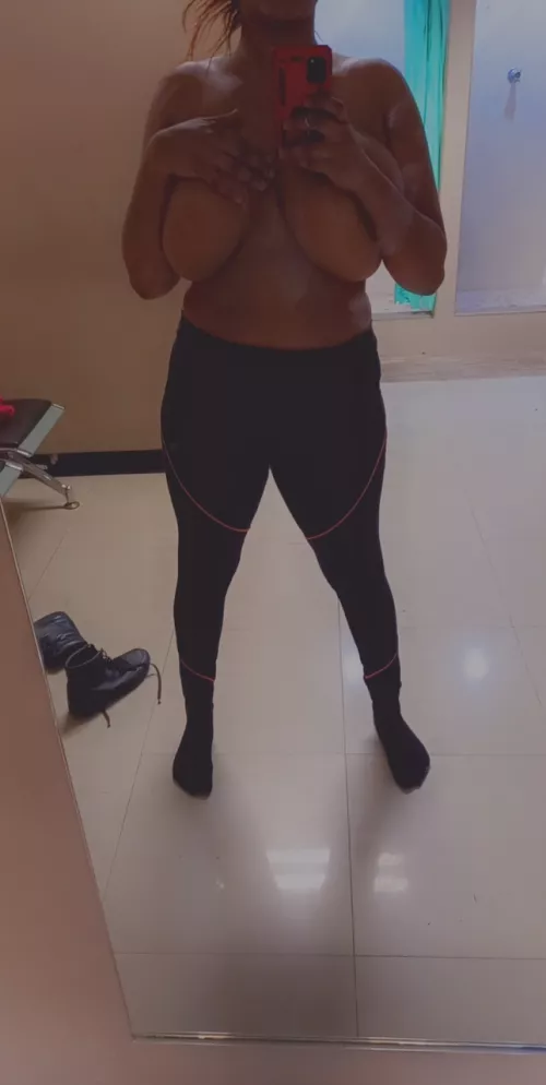 Gym selfies is fun when anyone can walk in