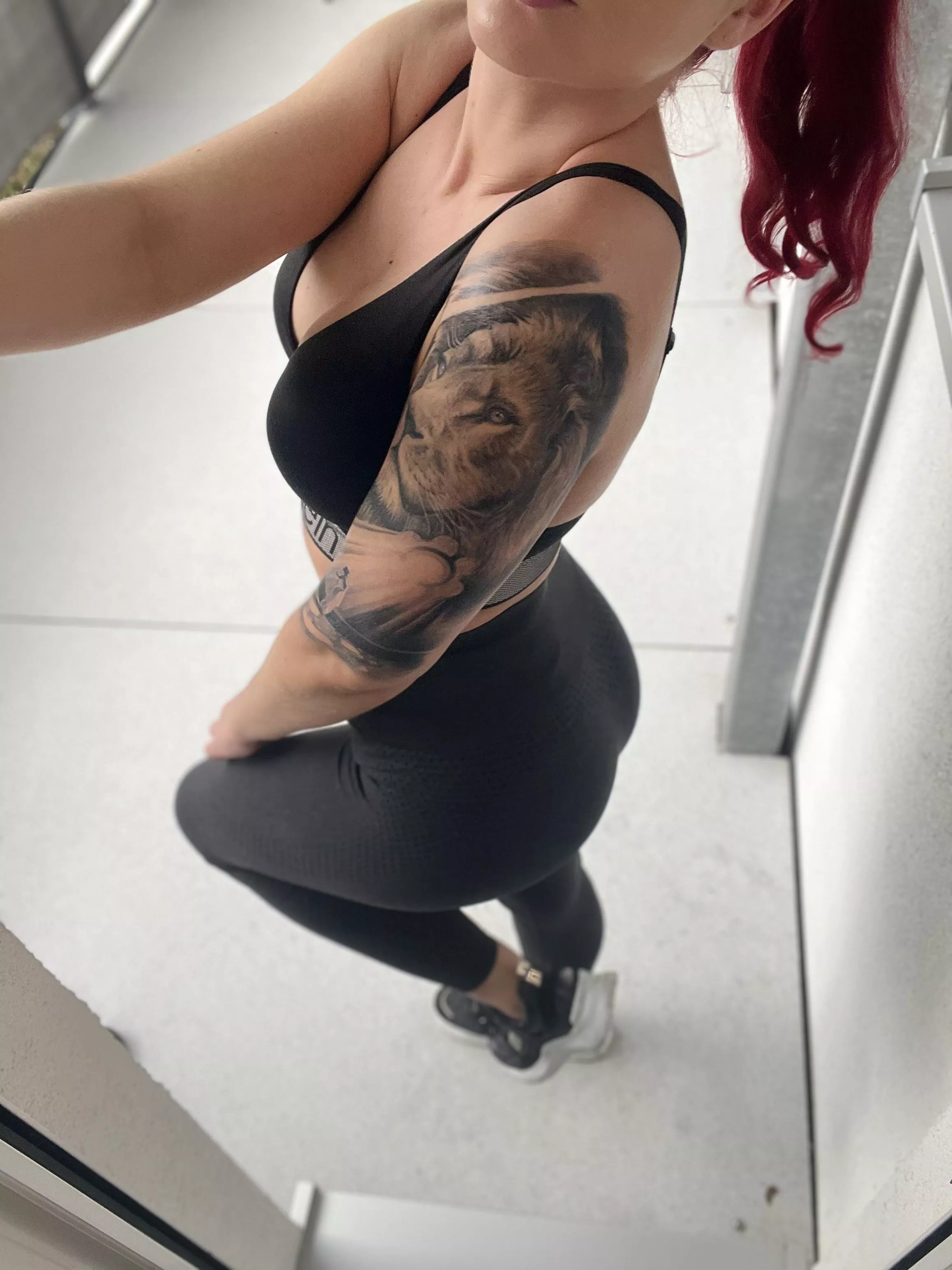 Gym = YogaPants ♥️ XoXo RedZora
