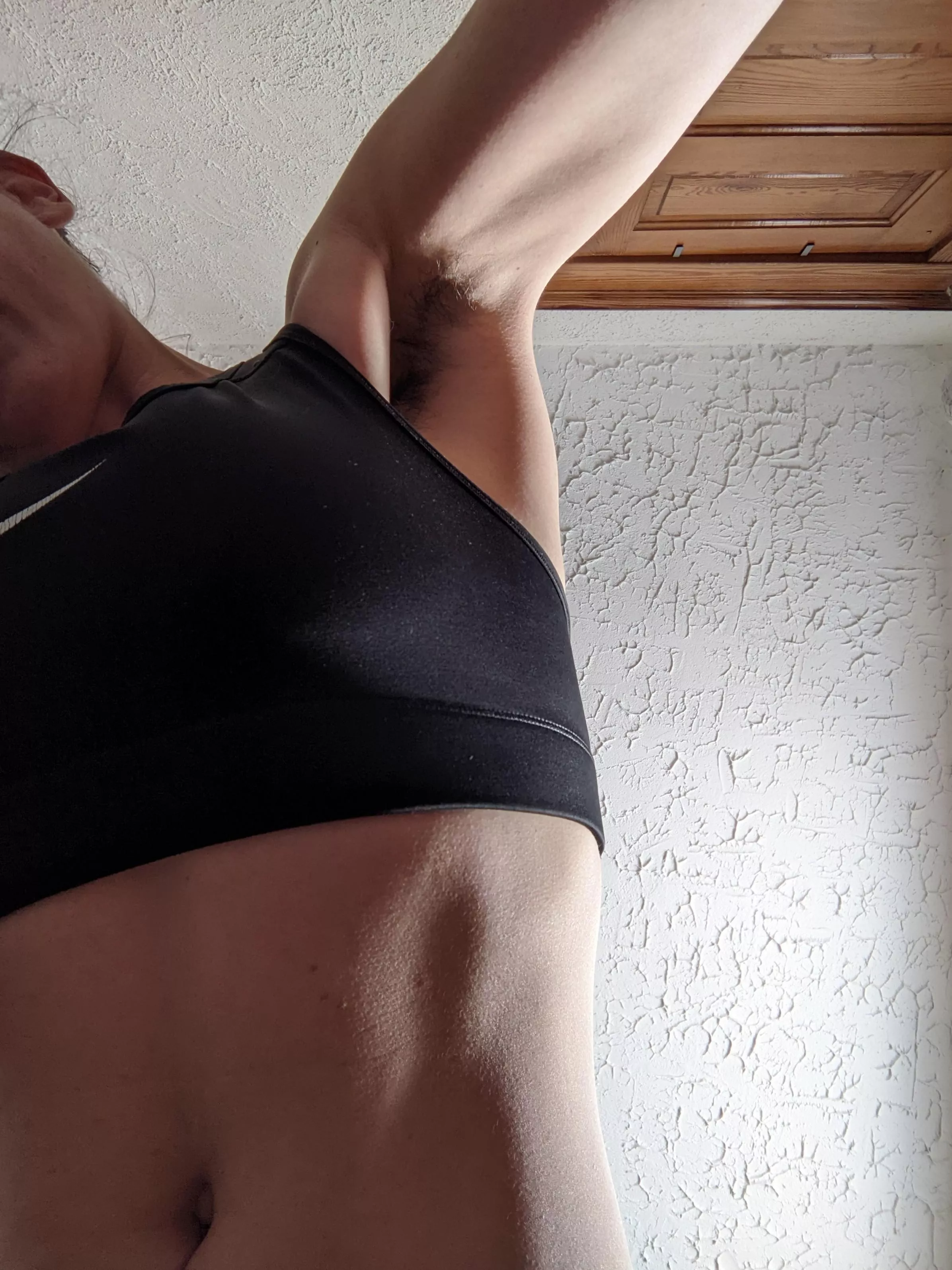 Had a lot of snow to shovel this morning, and a proper stretch was necessary. ;)