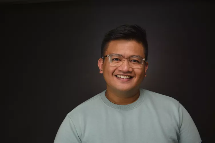 Had professional photos taken recentlyโrarely like how I look in photos, but this one really turned out well I think Had professional photos taken recentlyโrarely like how I look in photos, but this one really turned out well I think