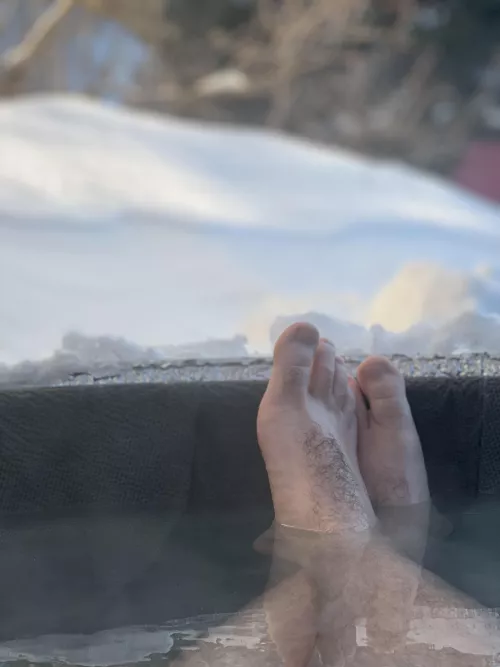 Had to dig out the hot tub out of a 3’ snow drift to get to it this morning… but the result is well worth it 😎 #northeastnudiststruggle