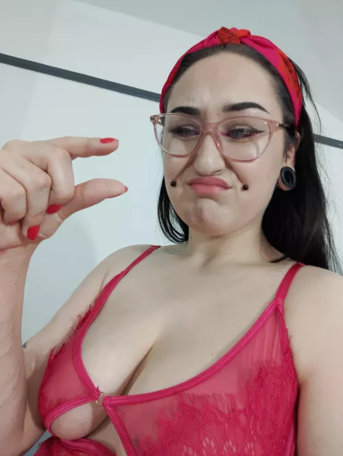 Haha! Ew! You don't deserve pussy with a tiny shrimp dick like that π€£ I only fuck real men with big girthy cocks to stretch Me out & make Me feel full to the brim π you'll only ever be a cuckold..... wanking between your index finger and thum