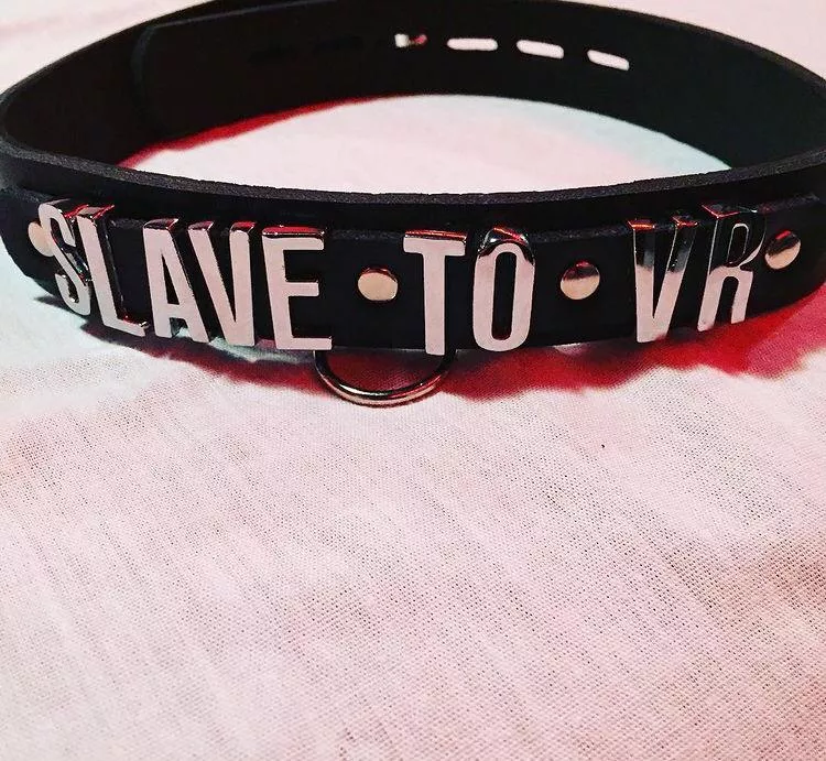 Haha Would you love too get collared by this goddess? ????