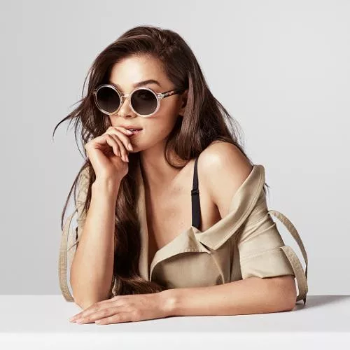 hailee steinfeld. hailee steinfeld.
