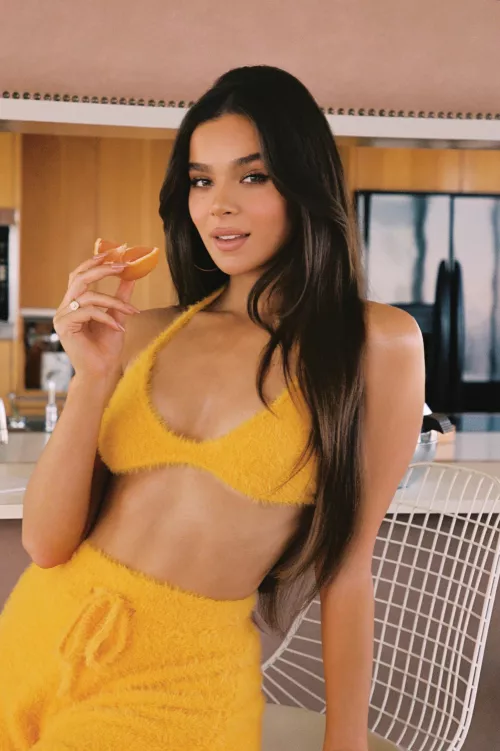 Hailee Steinfeld Hailee Steinfeld