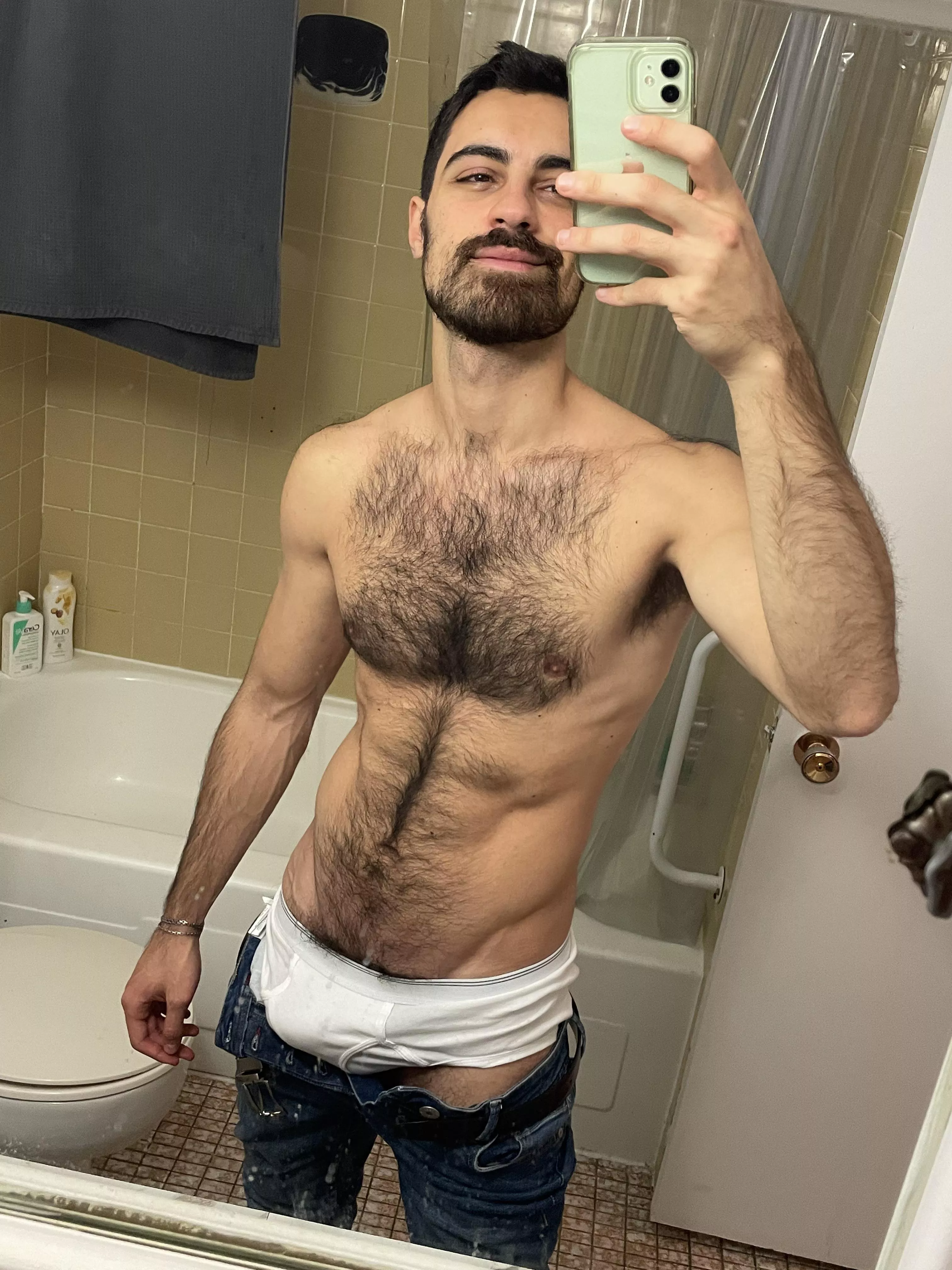 Hairy against white hits different Hairy against white hits different