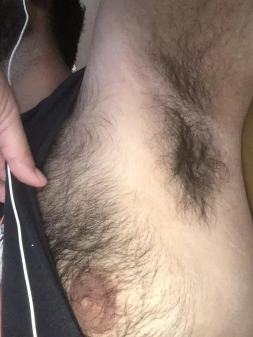 Hairy armpit