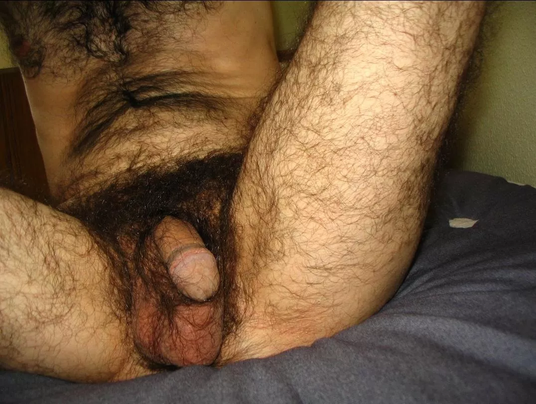 Hairy dad...60y)...