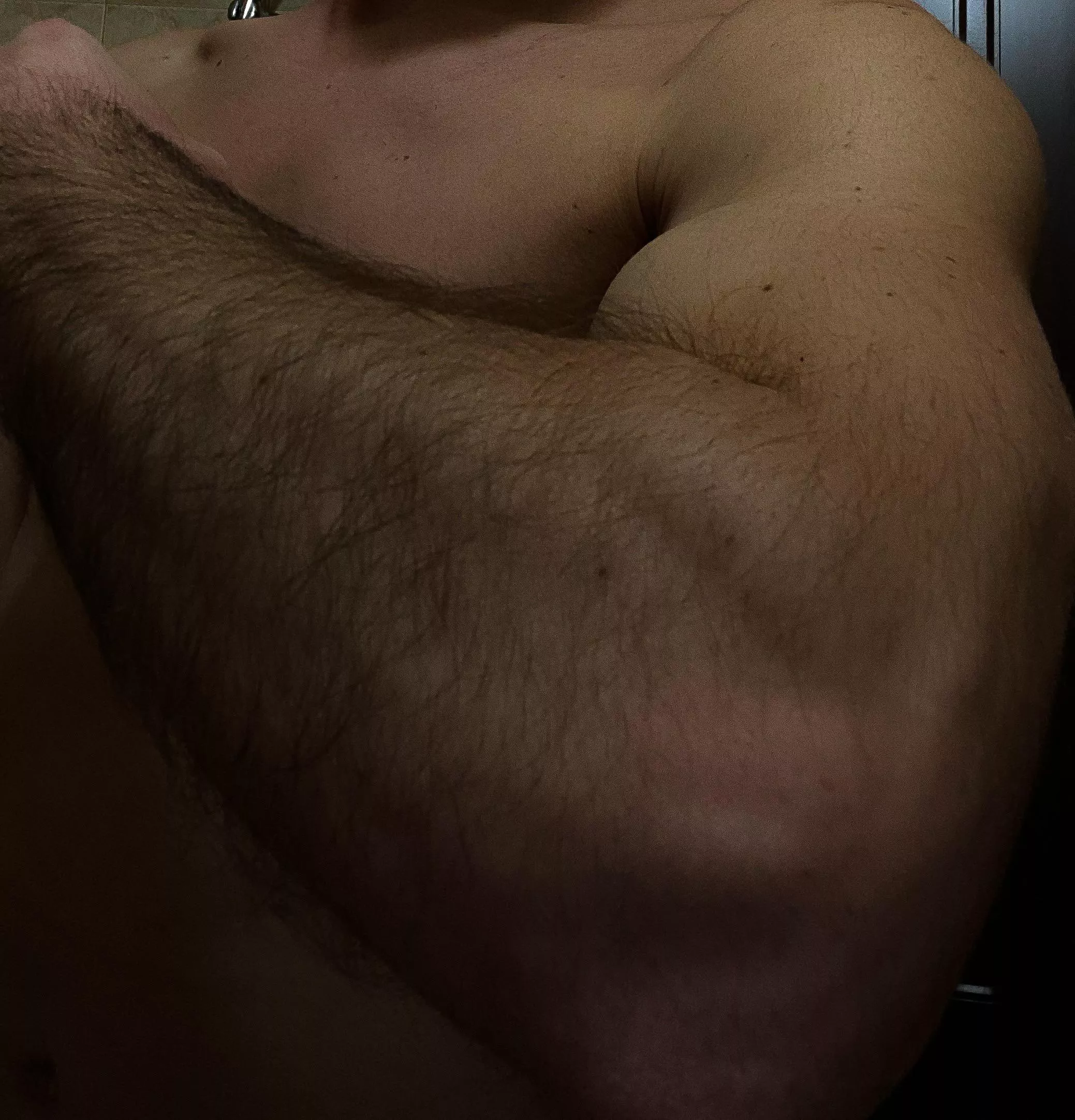 Hairy forearms lovers?