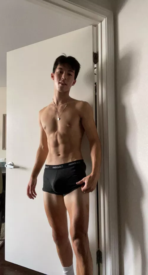 half asian twink here…