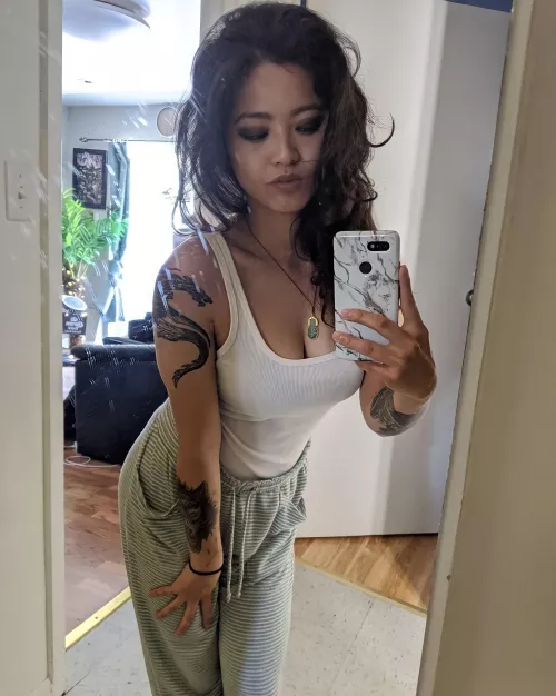 Half Chinese X half Filipina I hope you guys like me Half Chinese X half Filipina I hope you guys like me