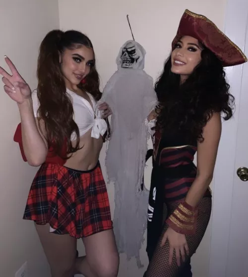 Halloween Babes Halloween Babes