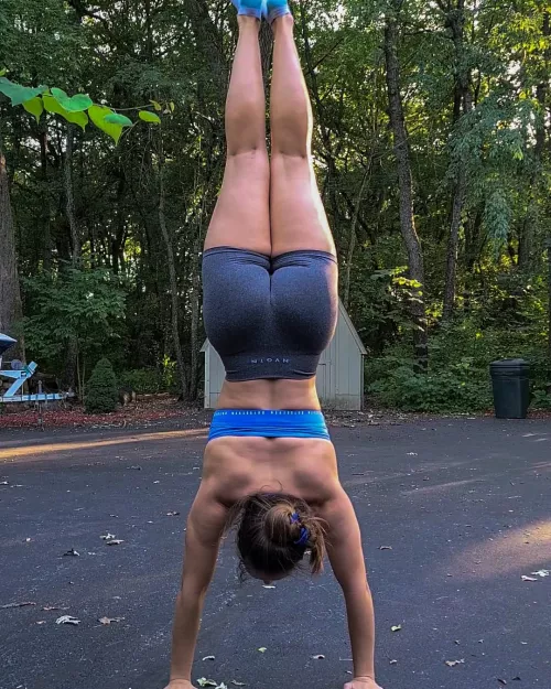 Hand Stand