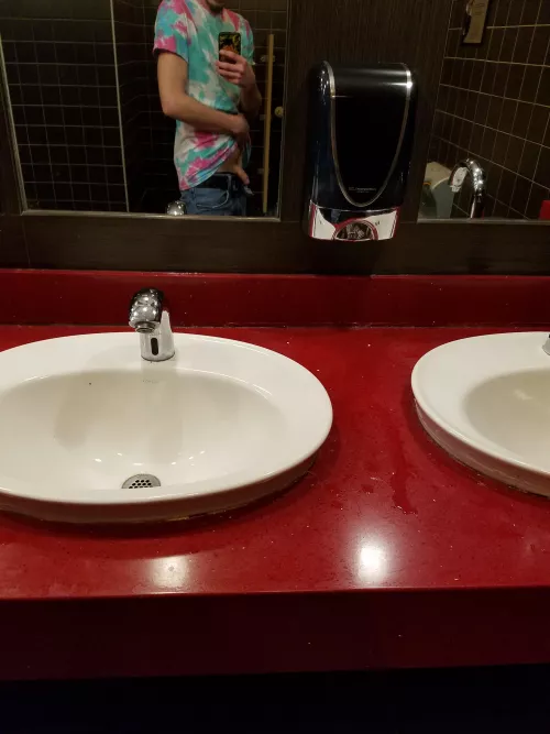 Hangin out at the movie's, someone came in right after i took this