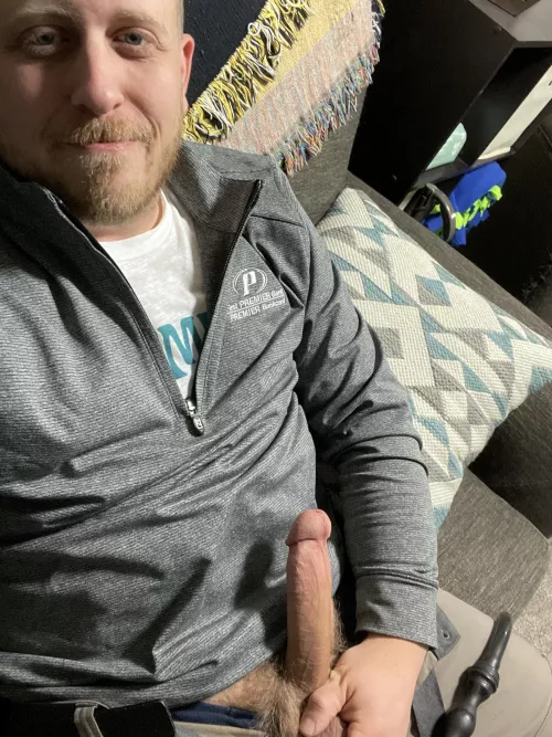 Hanging out at ho(m)e whose joining me? Any sexy pussies need stretching out?